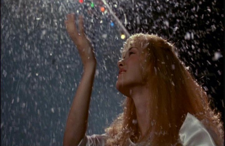 출처 : 네이버 영화 <가위손>