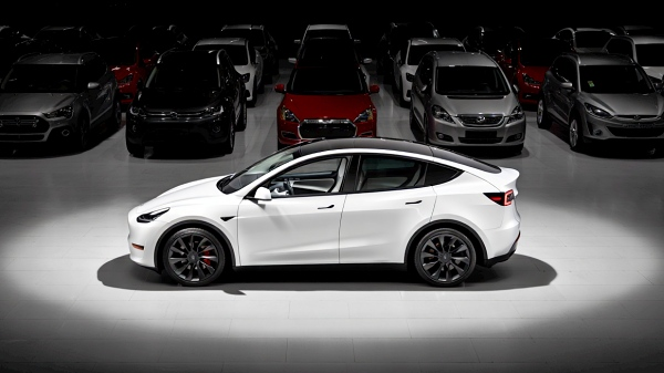 모델Y 등 테슬라 전기차가 여전히 독보적인 경쟁력을 유지하고 있다 [사진: Reve AI]