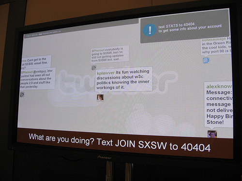SXSW에 설치한 대형 스크린의 모습 (이미지 클릭 시 링크 이동)