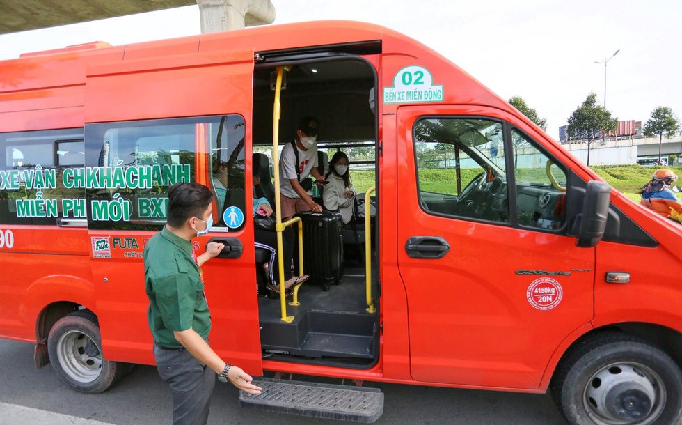 12월 8일 아침뉴스: 신 동부버스터미널까지 무료 차량 지원. 낙찰 약품 24개 재고 없어의 썸네일 이미지