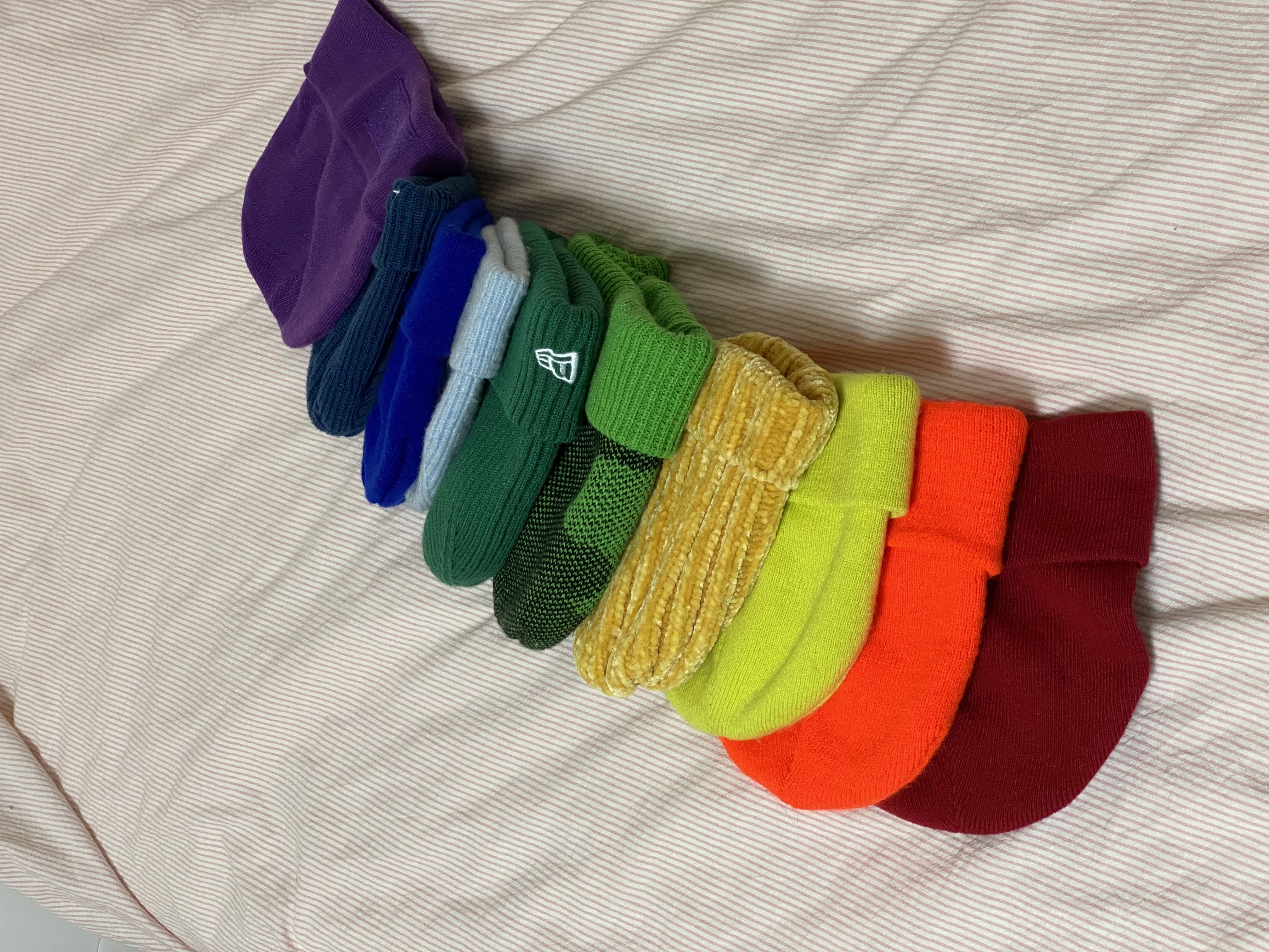 무지개색 비니 🌈