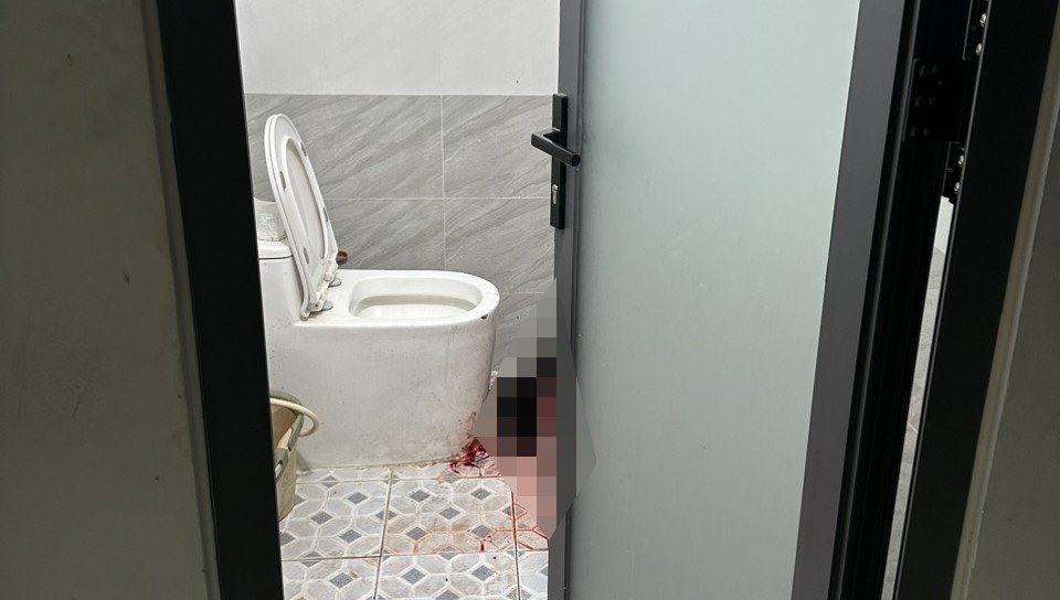 피해자 시신이 발견된 화장실