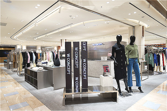신세계백화점 강남점에 입점한 W컨셉 매장