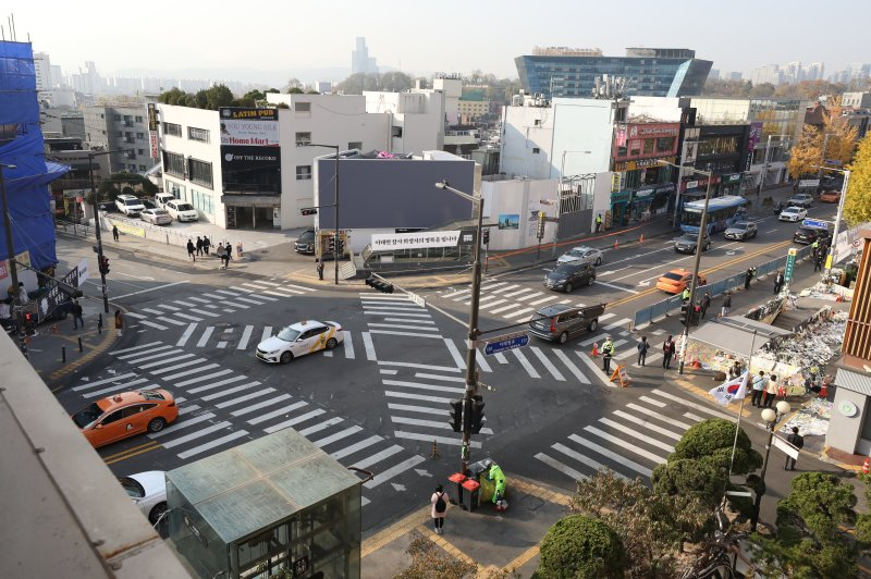 서촌, 이태원, 수유동, 신촌, 천호자전거거리 5곳을 '로컬브랜드 상권 강화사업' 대상지로 선정