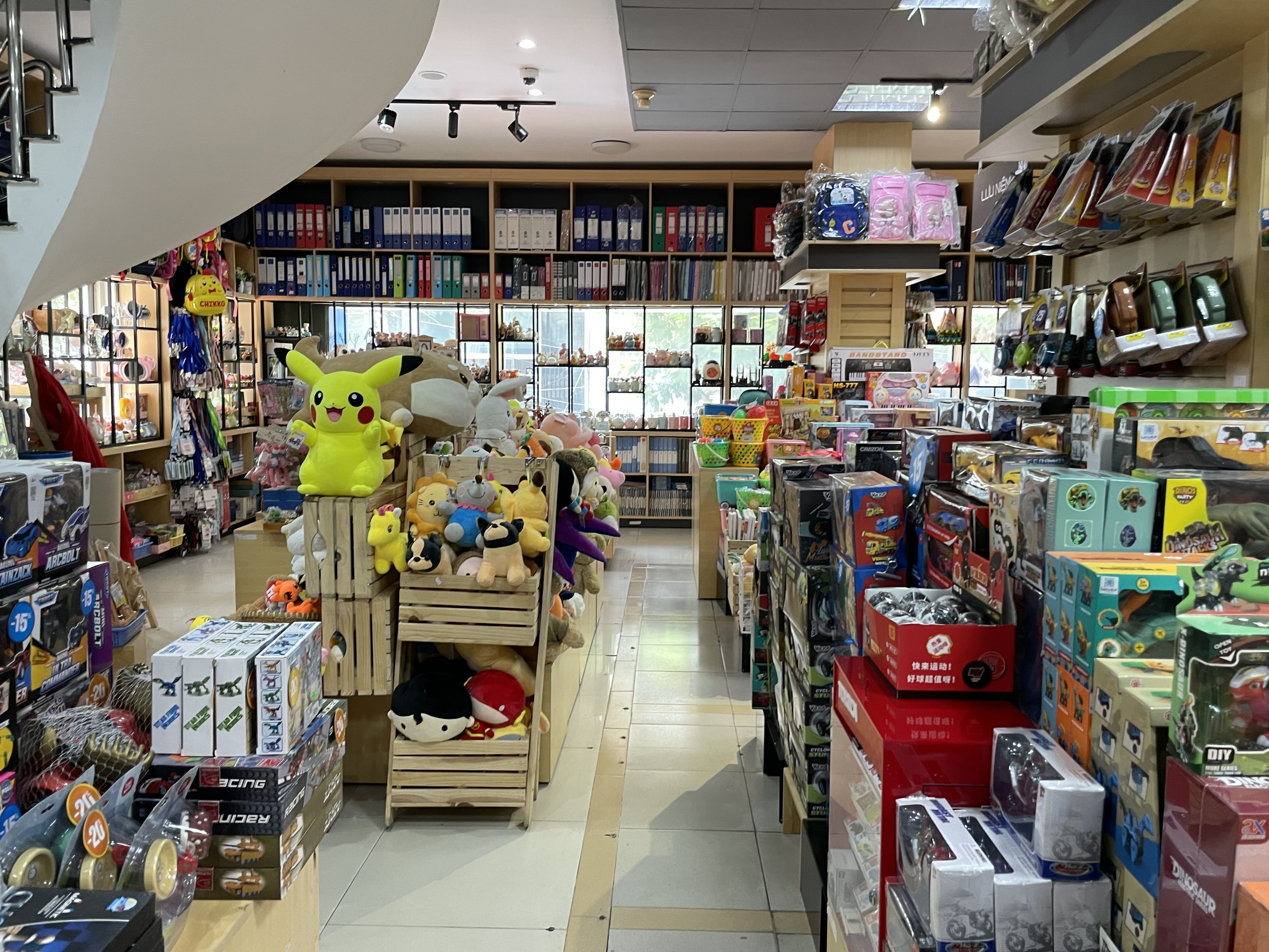 Phuong Nam Bookstore 2층