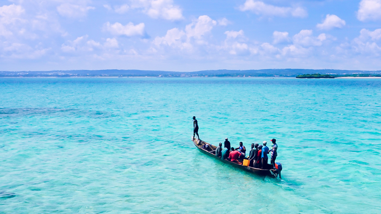 여러뿐.. 여행자님이 말하시길 탄자니아 바다가 그렇게 예쁘데요오.. 