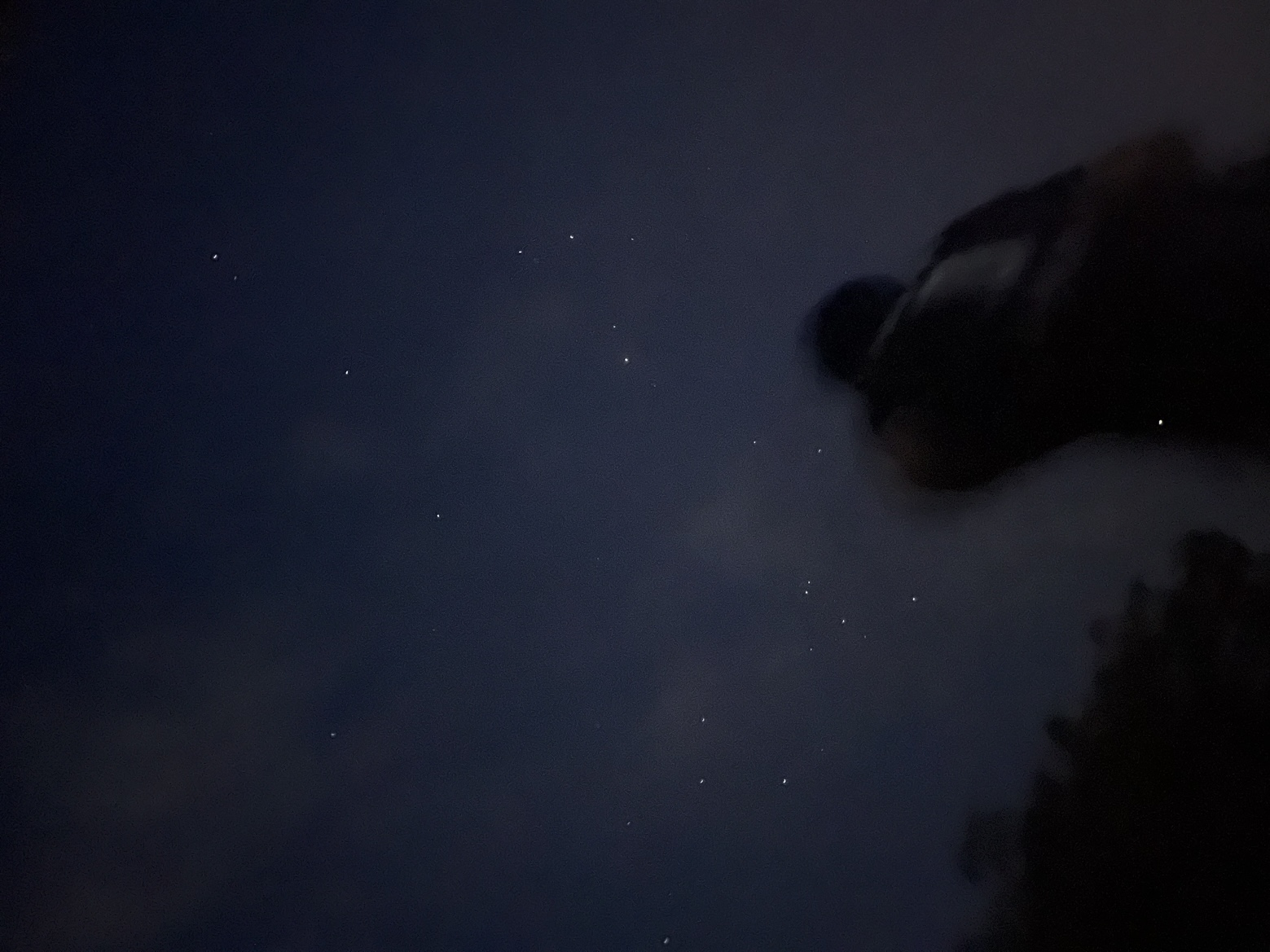 그래도 별은 실컷 봤어요. 별은 아이폰 야간모드 3초로 찍으면 잘 나온다는!