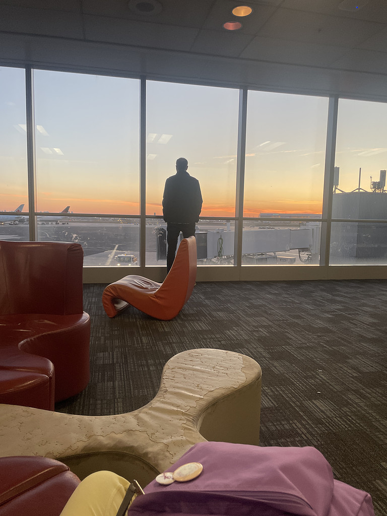 ✈️ 피어슨공항 F55 게이트에서의 썸네일 이미지