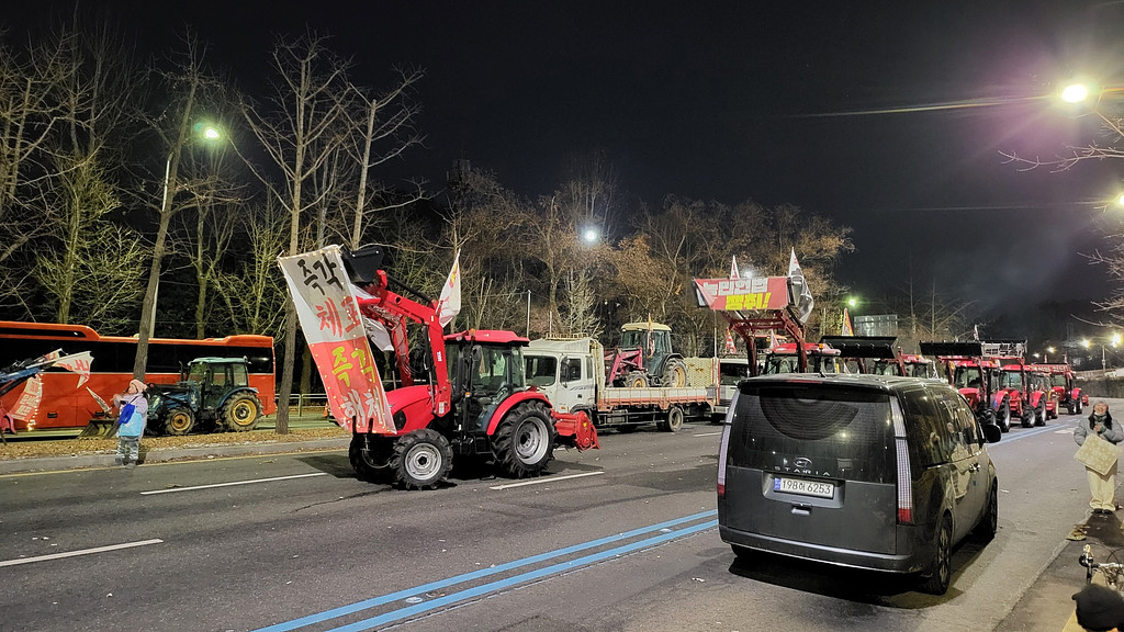 🚜 남태령 이후, 팬 커뮤니티는 어떻게 달라질까의 썸네일 이미지