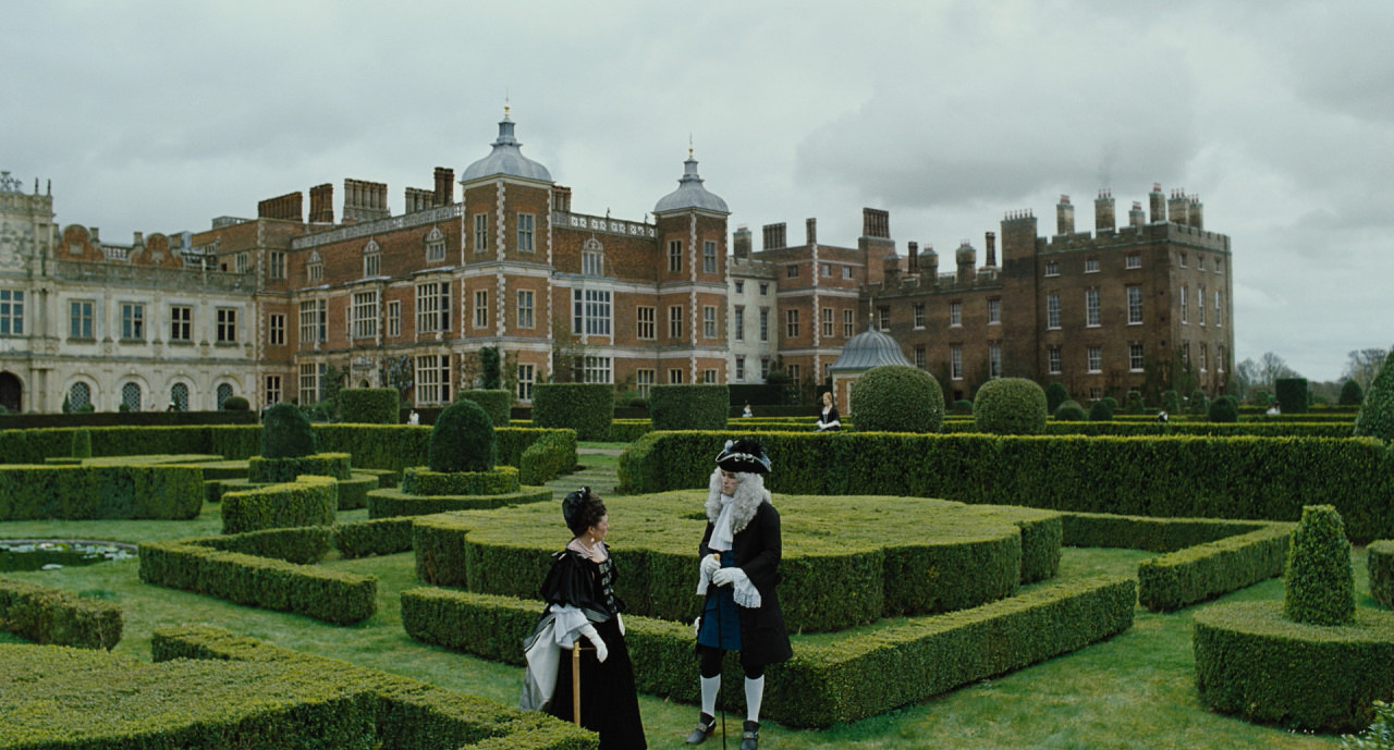 여왕을 둘러싼 궁중암투, 《The Favourite: 여왕의 여자》 의 썸네일 이미지