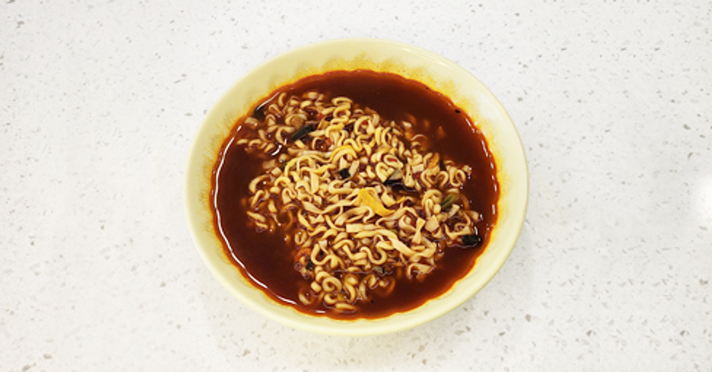 맛있는 라면을 더 맛있게 먹는 꿀조합 공개의 썸네일 이미지