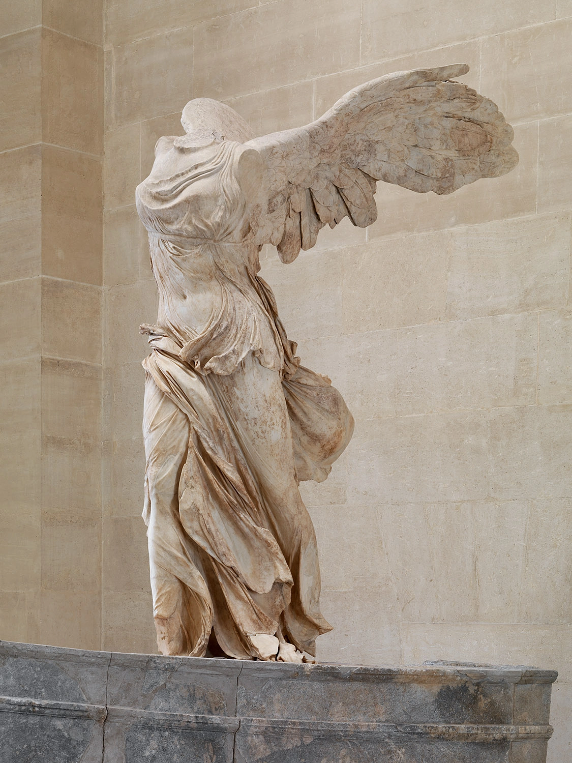 사모트라케의 니케 (Winged Victory of Samothrace / 기원전 190년경 / 루브르 박물관