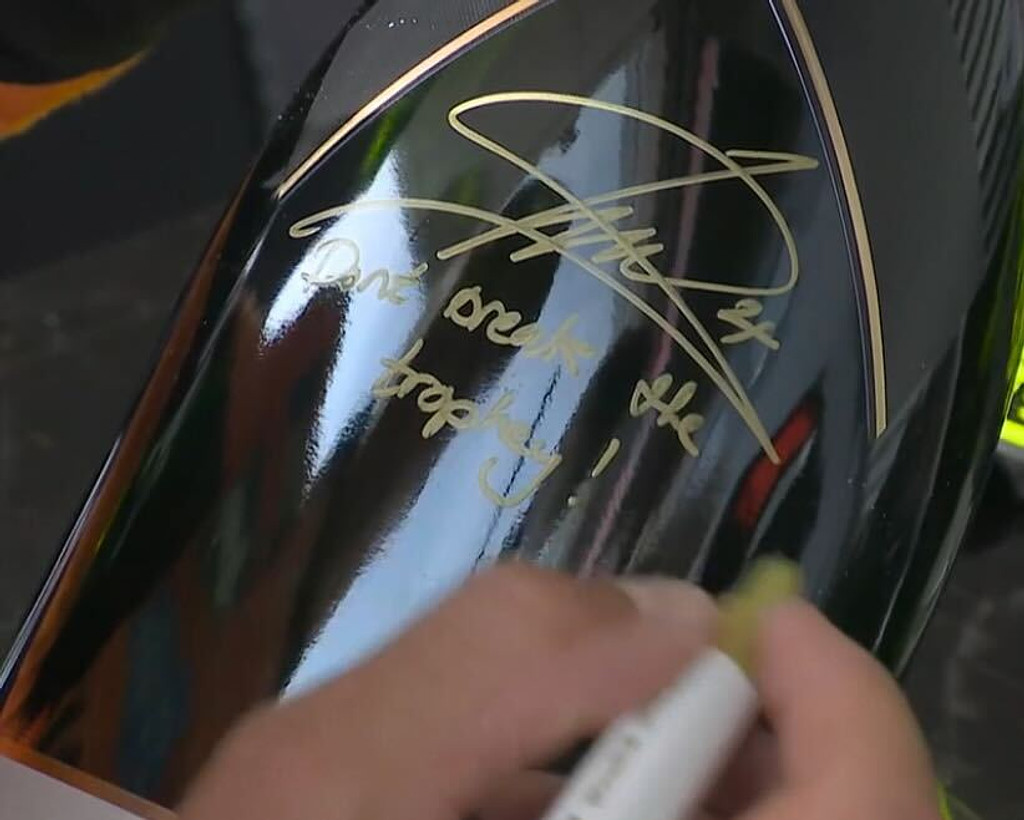 노트 #14 짧은 여름방학 시작  의 썸네일 이미지