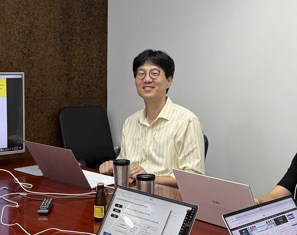 [Vol.63] HR의 ‘이상’과 팀장의 ‘현실’, 그 딜레마를 극복하는 역지사지의 자세의 썸네일 이미지