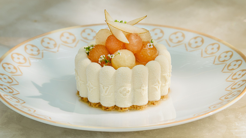 🛍️ 왜 요즘 패션 브랜드는 카페를 운영할까의 썸네일 이미지