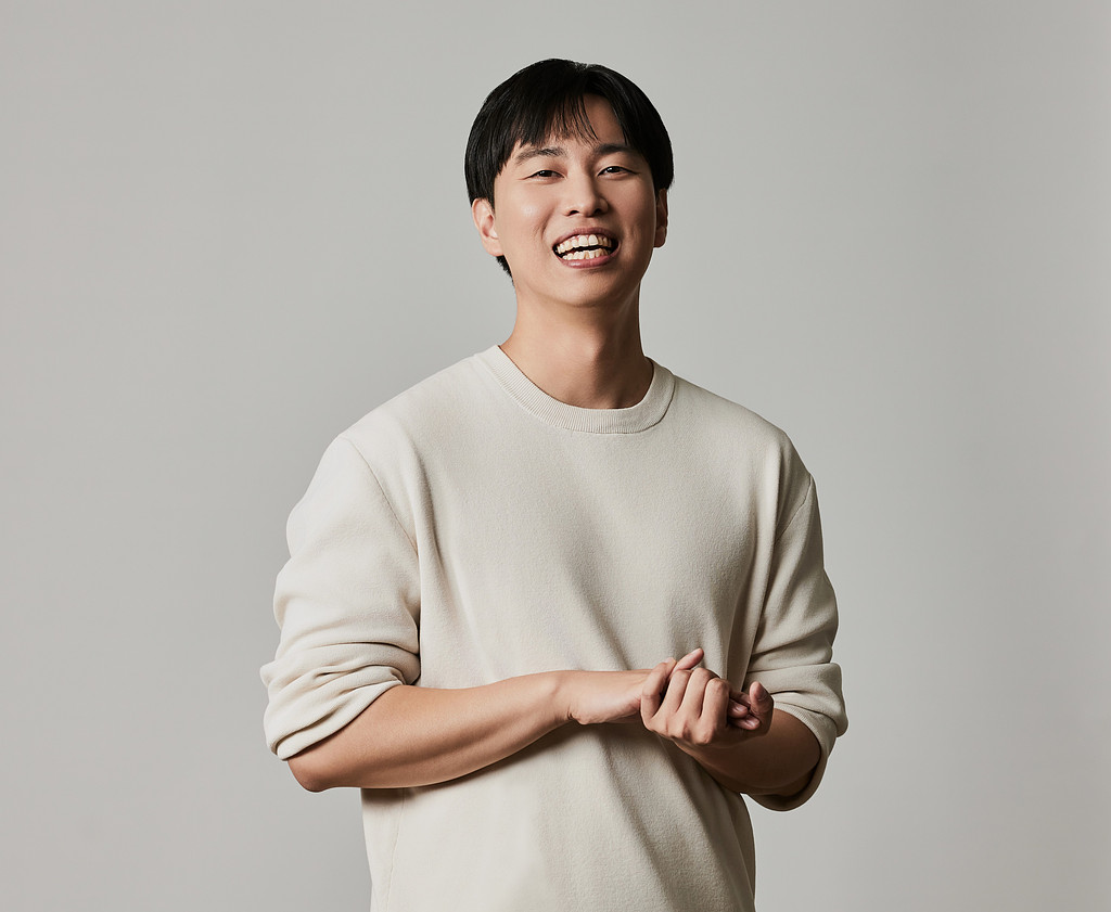 따스함이 사라진 시대, 온기를 전하는 청년 우체부 의 썸네일 이미지