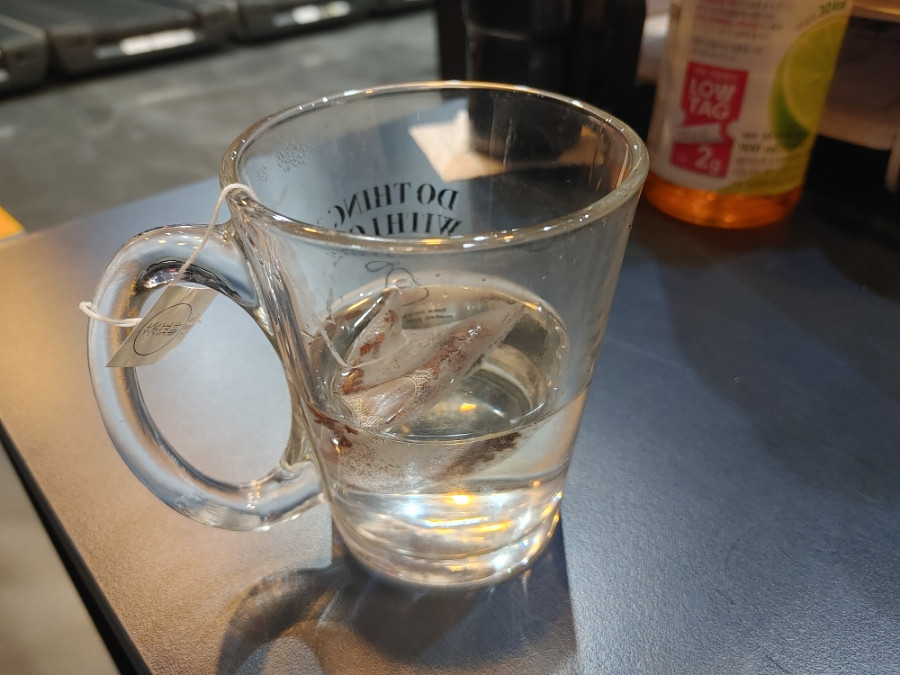 (계피차 맛있다.. 맛있다.. 맛있다...)