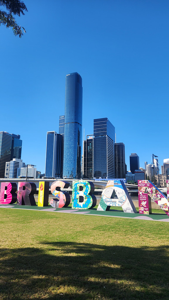 How Can You Not Be Romantic About Brisbane?의 썸네일 이미지
