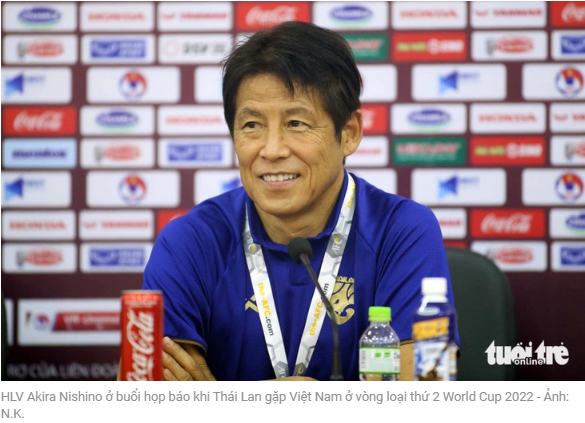 2022년 월드컵 2차 예선 태국과 베트남 경기 기자회견에서의 니시노 아키라 감독