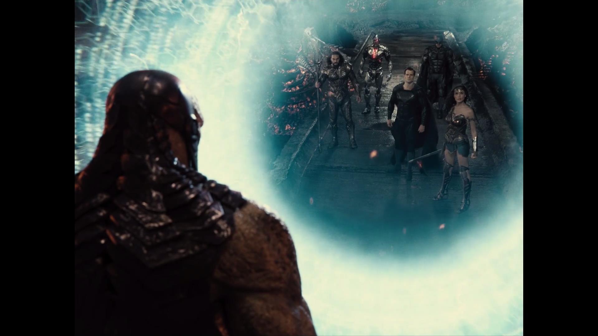 저스티스 리그를 바라보는 모습