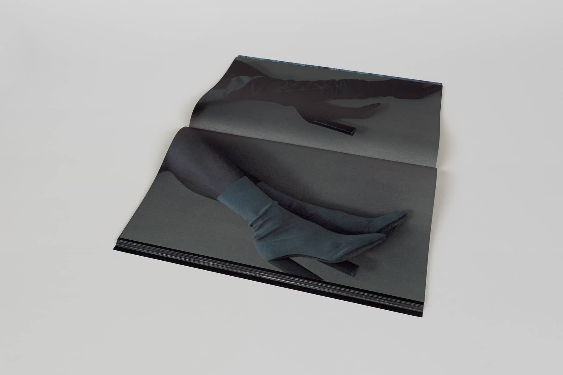 [슈톡-책 소개] YEEZY Season 3–4 Zine