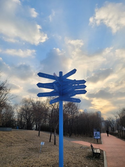 0.5배속으로 시작한 아침_우연한 하루_지은이의 썸네일 이미지