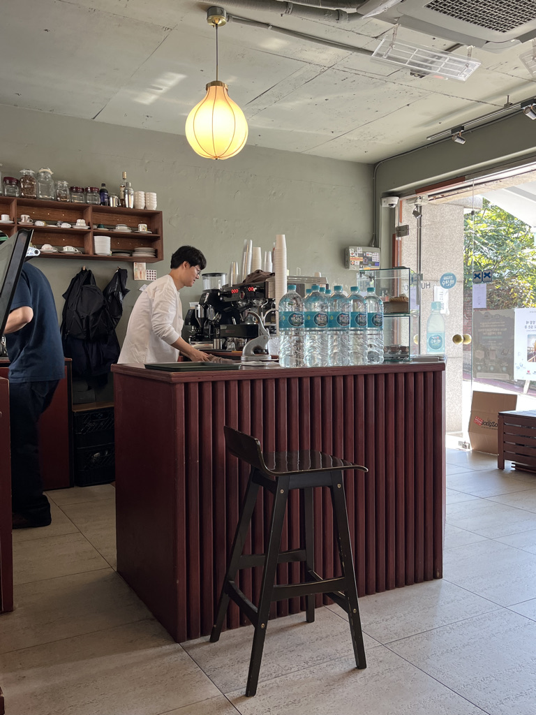 카페인 산책의 썸네일 이미지