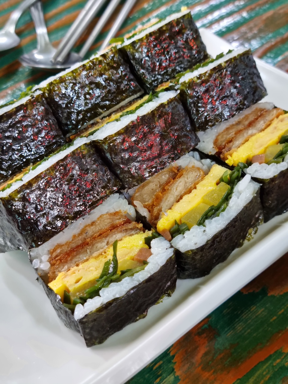 휴대폰 바꾸니까 음식 사진이 맛깔나게 뽑히는 거 같다