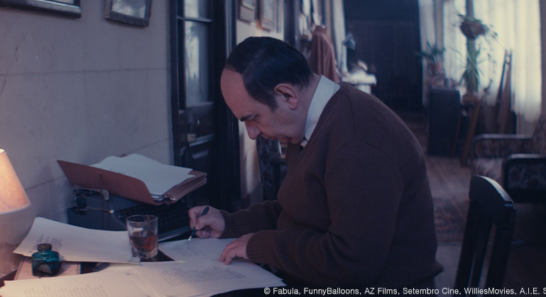 <네루다>(파블로 라라인, 2016), 이미지출처: 네이버 영화