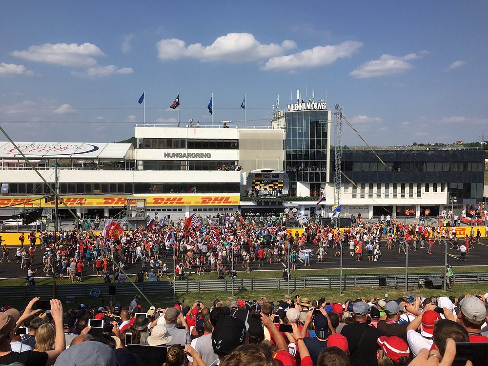 헝가로링의 마지막 패독 모습. 올 해부터 신규 건물이 지어졌습니다. 글 후반부에서 확인하세요!! 