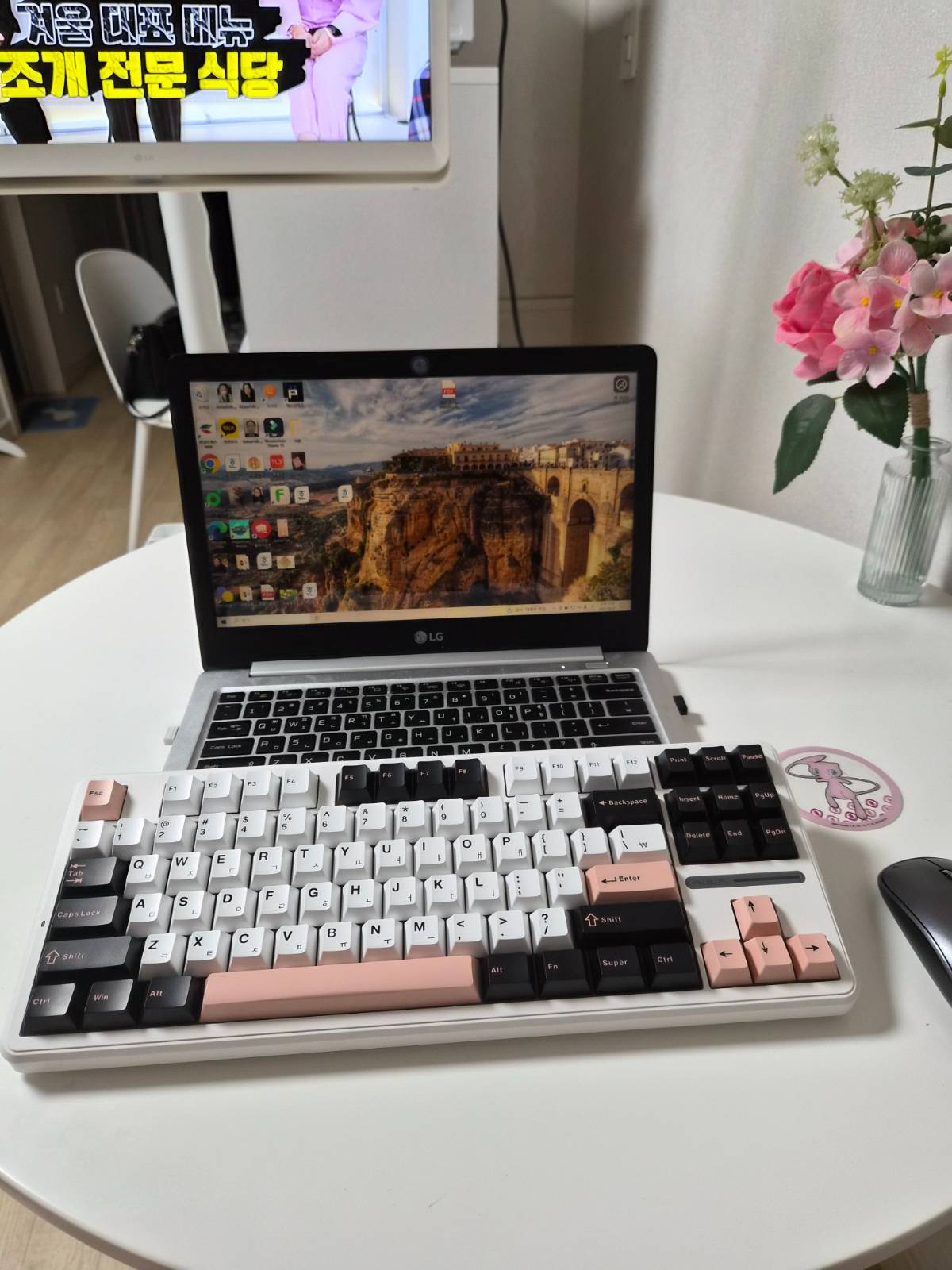 독거미 키보드 올리비아 화이트 저소음 피치축 v2!!