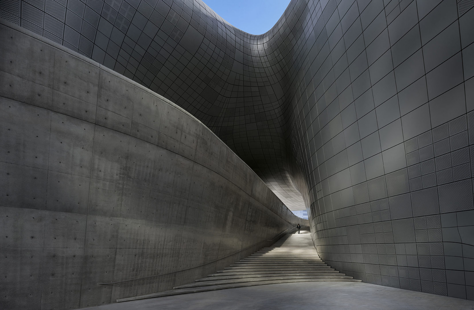 Dongdaemun Design Plaza, 2007-2014 ⓒ www.zaha-hadid.com