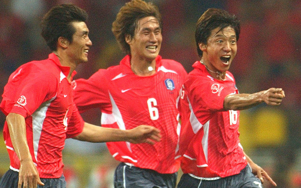 2002년 한일월드컵 대한민국 대표팀 조별 예선 1차전 폴란드 전에서 선제골을 넣은 황선홍 선수