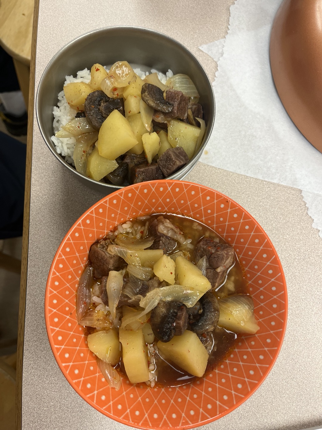 친구가 만들어 준 meat potato stew! 다시 봐도 맛있어보여요. 