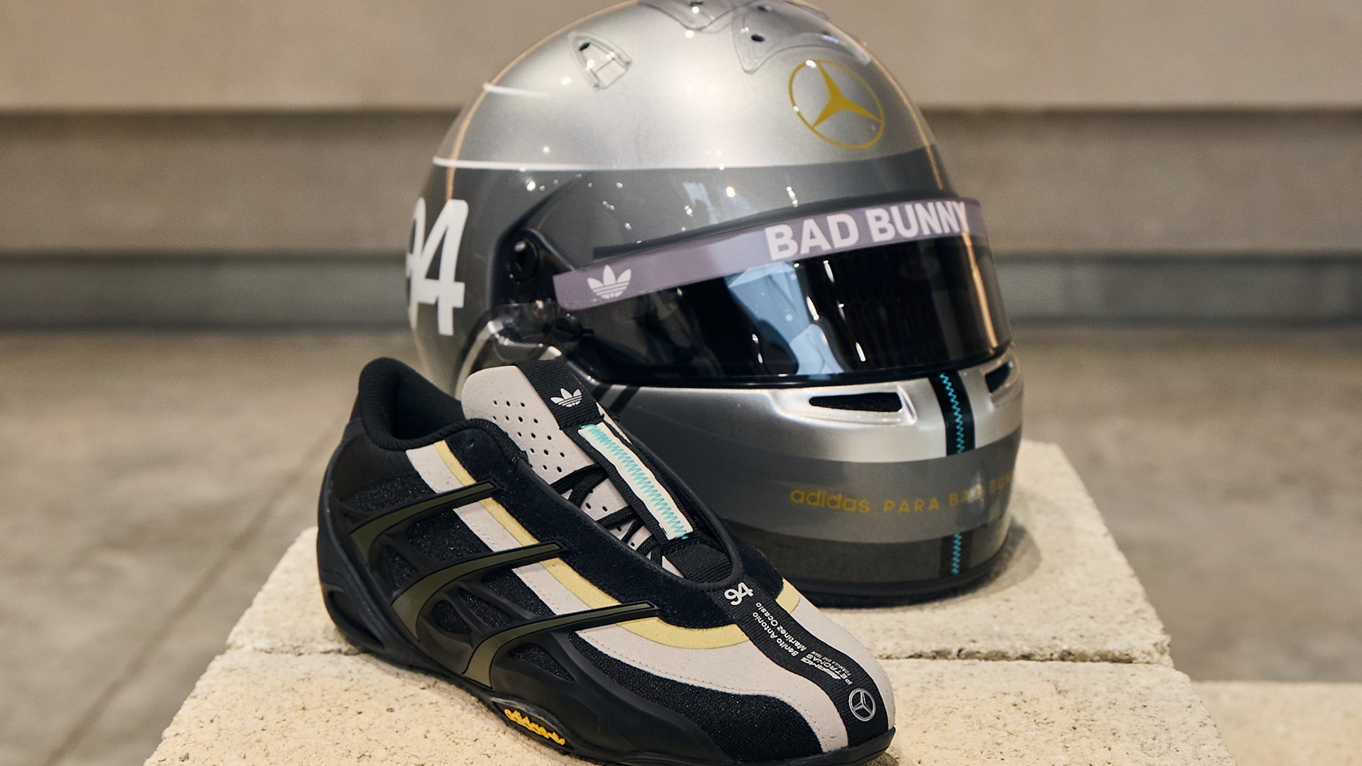 배드 버니와 아디다스의 전시 The Archive