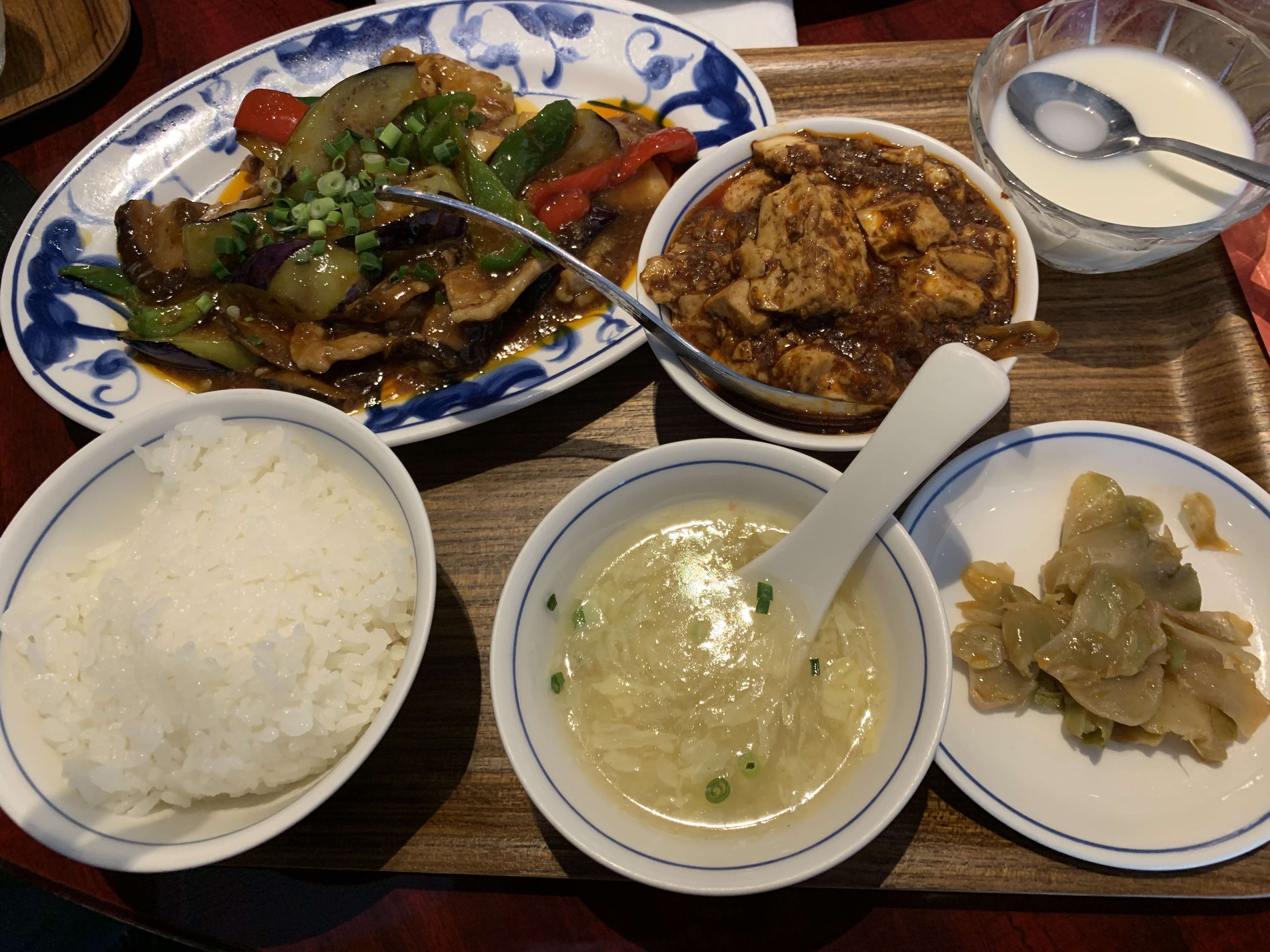아카사카의 첸마파두부. 중화요리 정식을 시키면 마파두부가 무려 사이드로 딸려나온다. 지금은 폐점