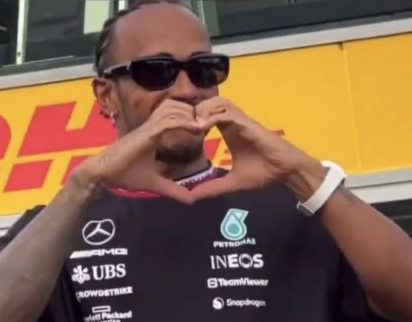 밀턴씨 힘들 때 웃는자가 일류다~^^ 