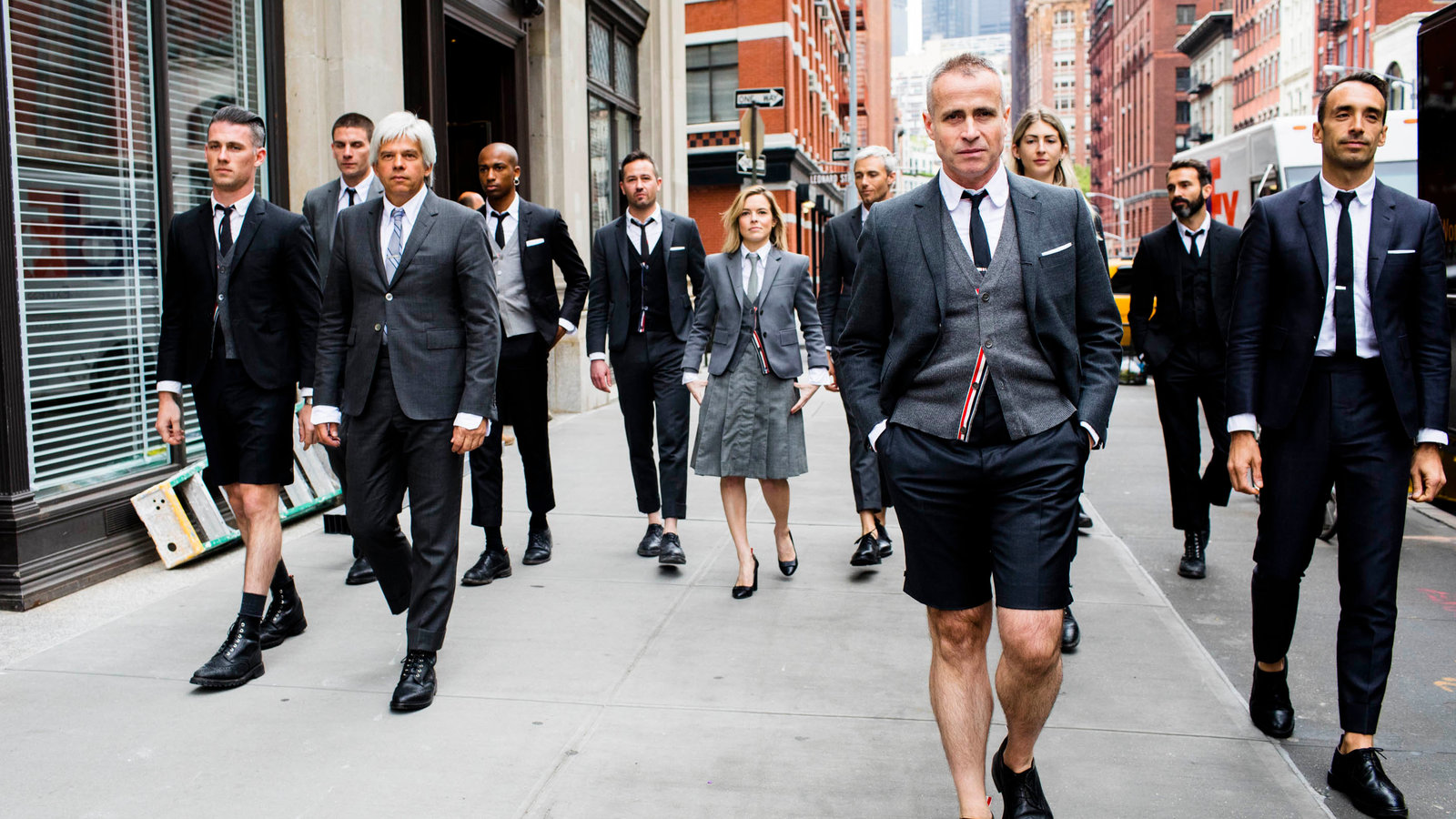 톰 브라운 들여다보기