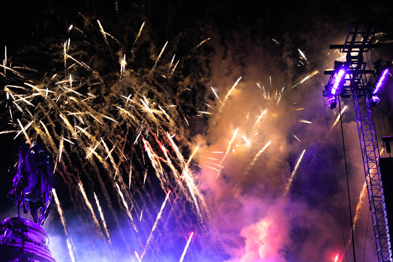 완벽하진 않지만 최선의 불꽃놀이 샷(ㅠㅠ)