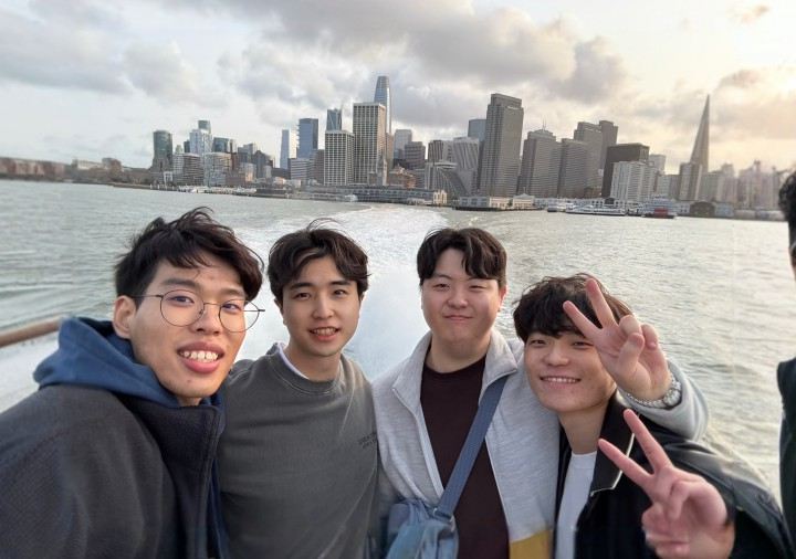 공동 창업자 4명의 평균 나이는 26살이다