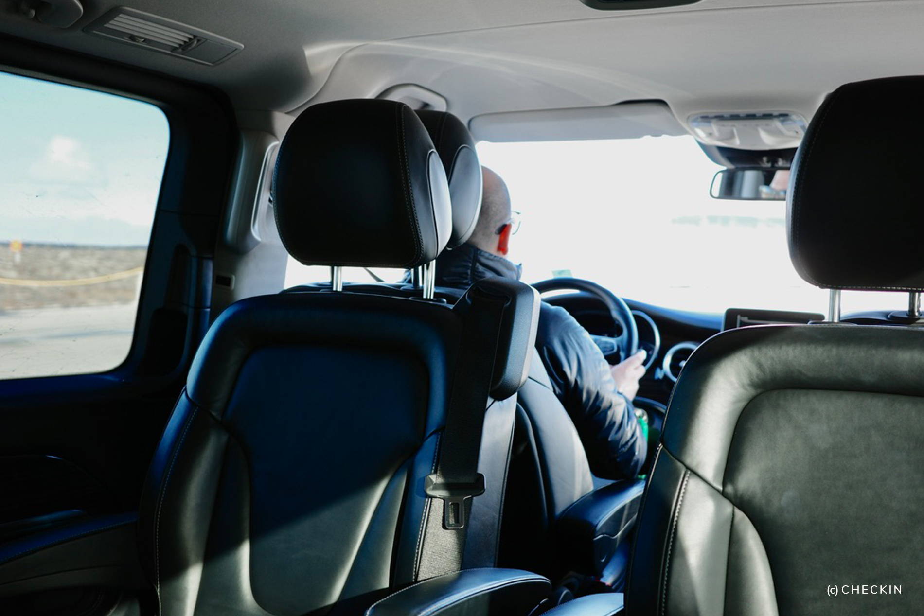 실리카에서 밴 타고 블루라군으로 이동