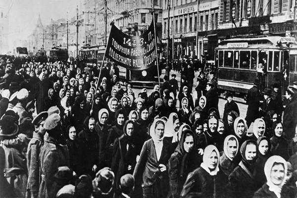1917년 3월 8일 러시아 여성 참정권 시위 © Fototeca Storica Nazionale—Getty Images