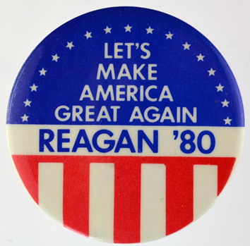 트럼프의 슬로건인 ‘MAGA’는 1980년 로널드 레이건의 선거 슬로건 “Let’s Make America Great Again”과 유사성이 있다. 당시 미국이 공산주의라는 명료한 적들을 퇴치하는 신나는 미국이었다면, 트럼프는 좀 아무한테나 시비 건 느낌이긴 하다…