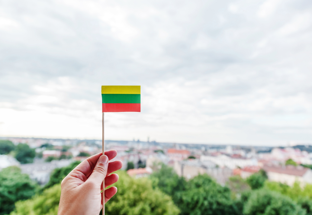 리투아니아 국기. 셔터스톡