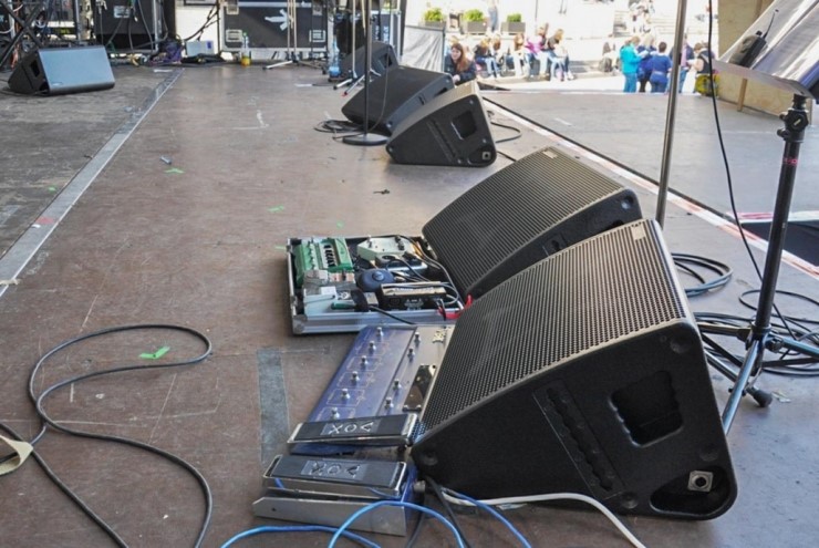 하울링이 발생할 때는 모니터 스피커의 볼륨값을 조정해 주어야 해!