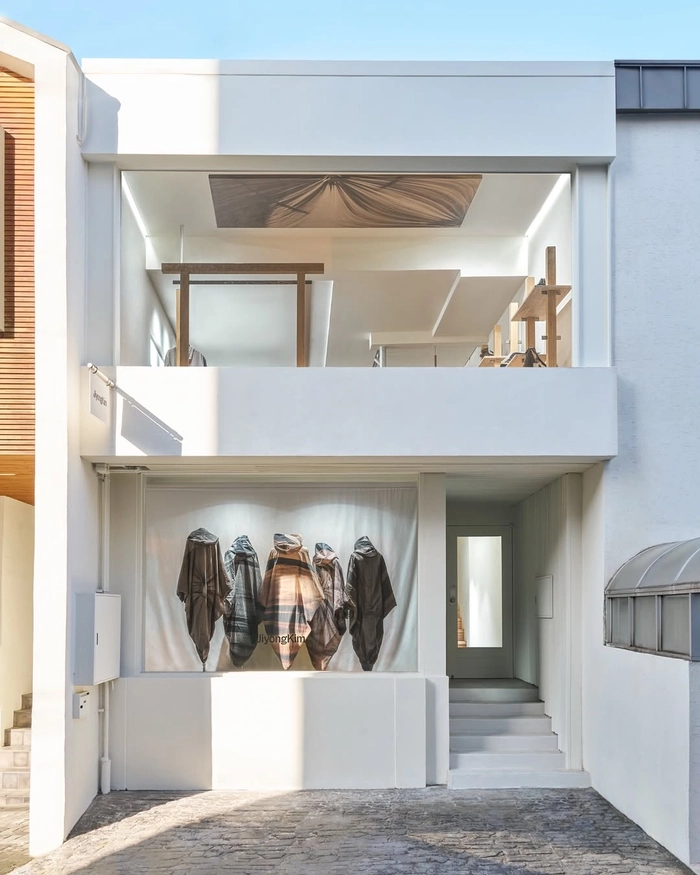 지용킴 한남 플래그십 스토어 전경 © LUCKYDRAW