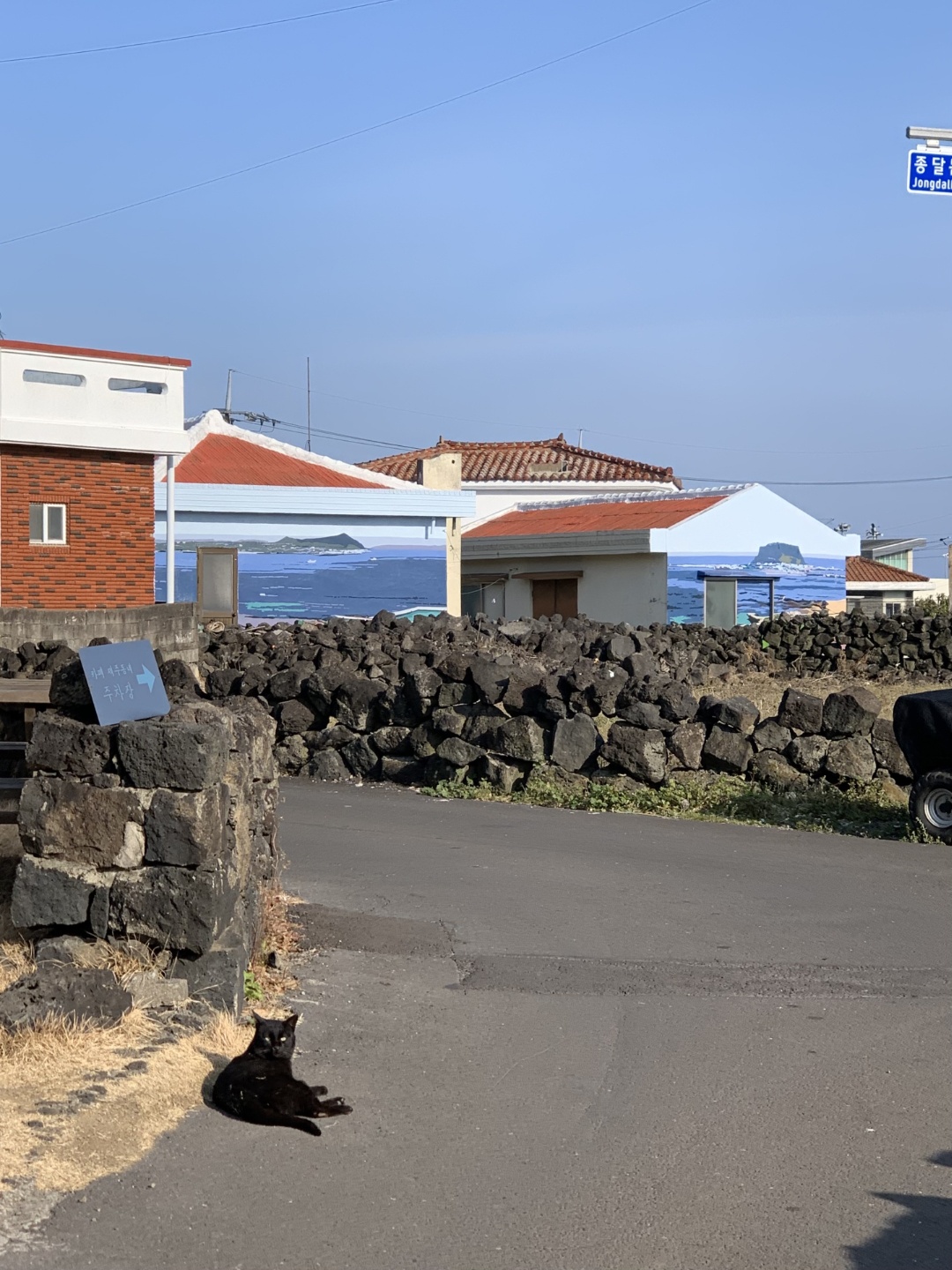 저 먼 곳의 그림 같은 바다는 정말 그림입니다 (출처 : H씨)