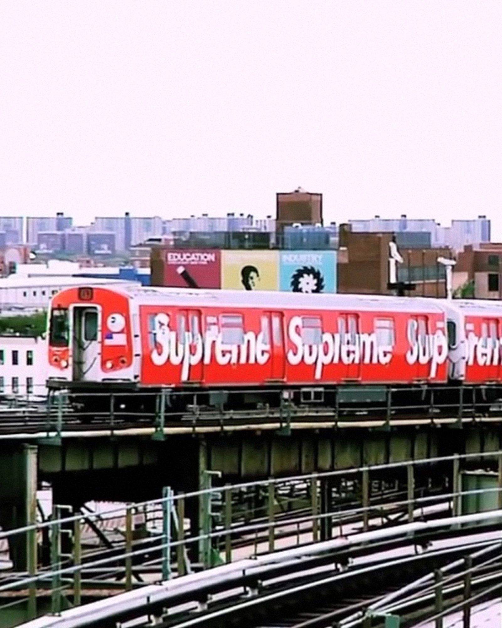 슈프림 x 뉴욕 메트로폴리탄 교통국