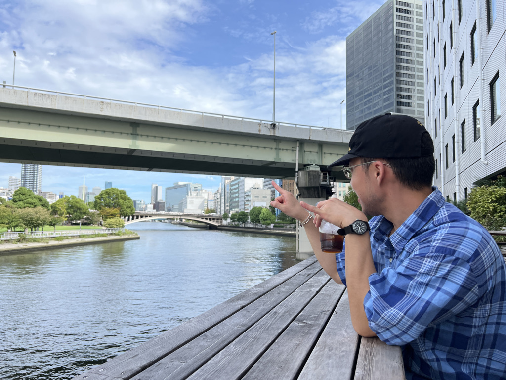 동전박사의 요청에 의해 엣지를 최대한 살리려고 노력했다. 아 사진 속 인물은 나다.