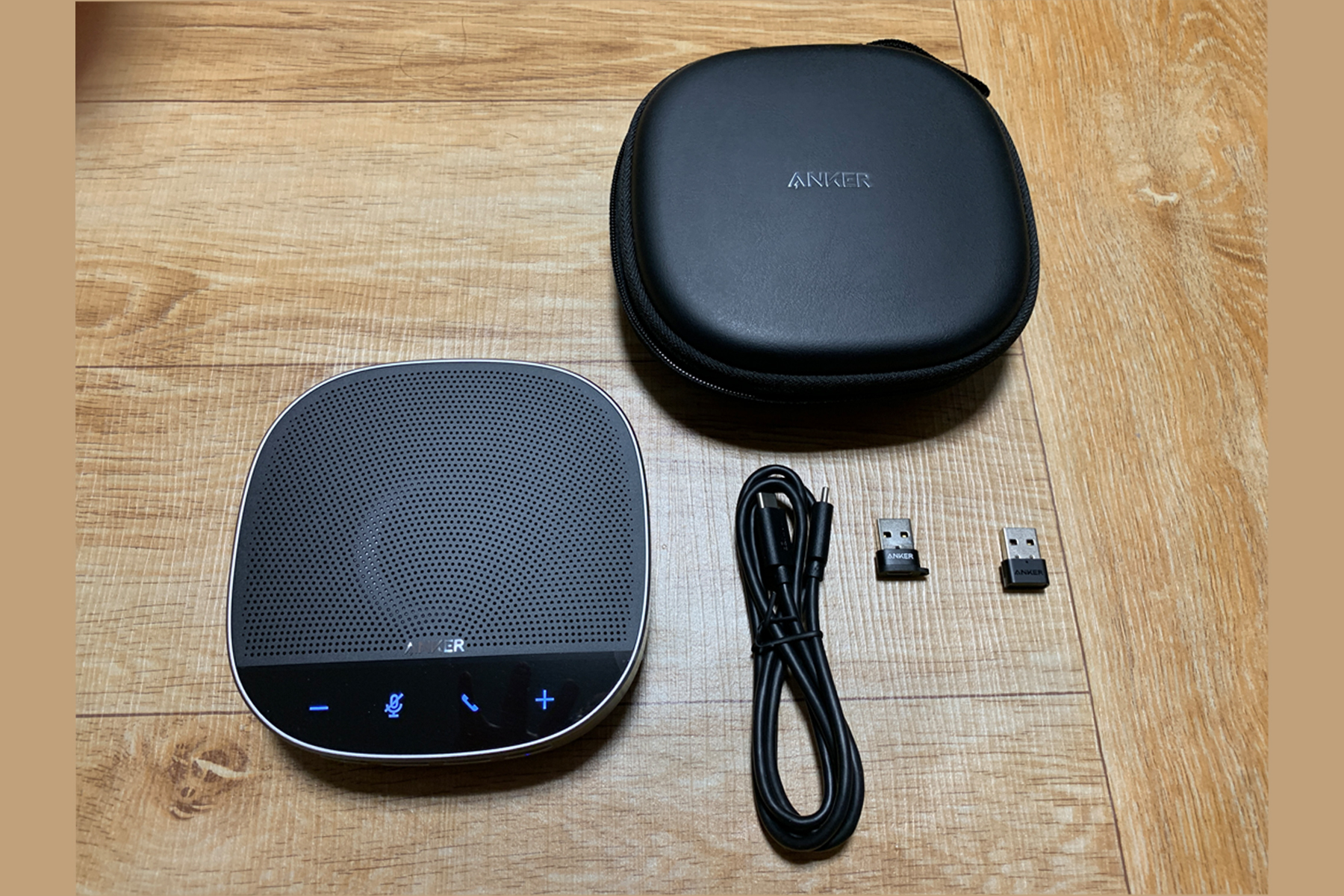 &nbsp;제품 외관 및 구성&nbsp; l 제품의 배경은 장판이 아닌, 장판처럼 보이는 전기매트😹